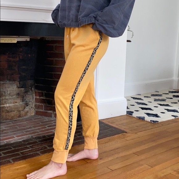 Sundry Leopard Joggers Marigold with Leopard trim - Picture 3 of 6